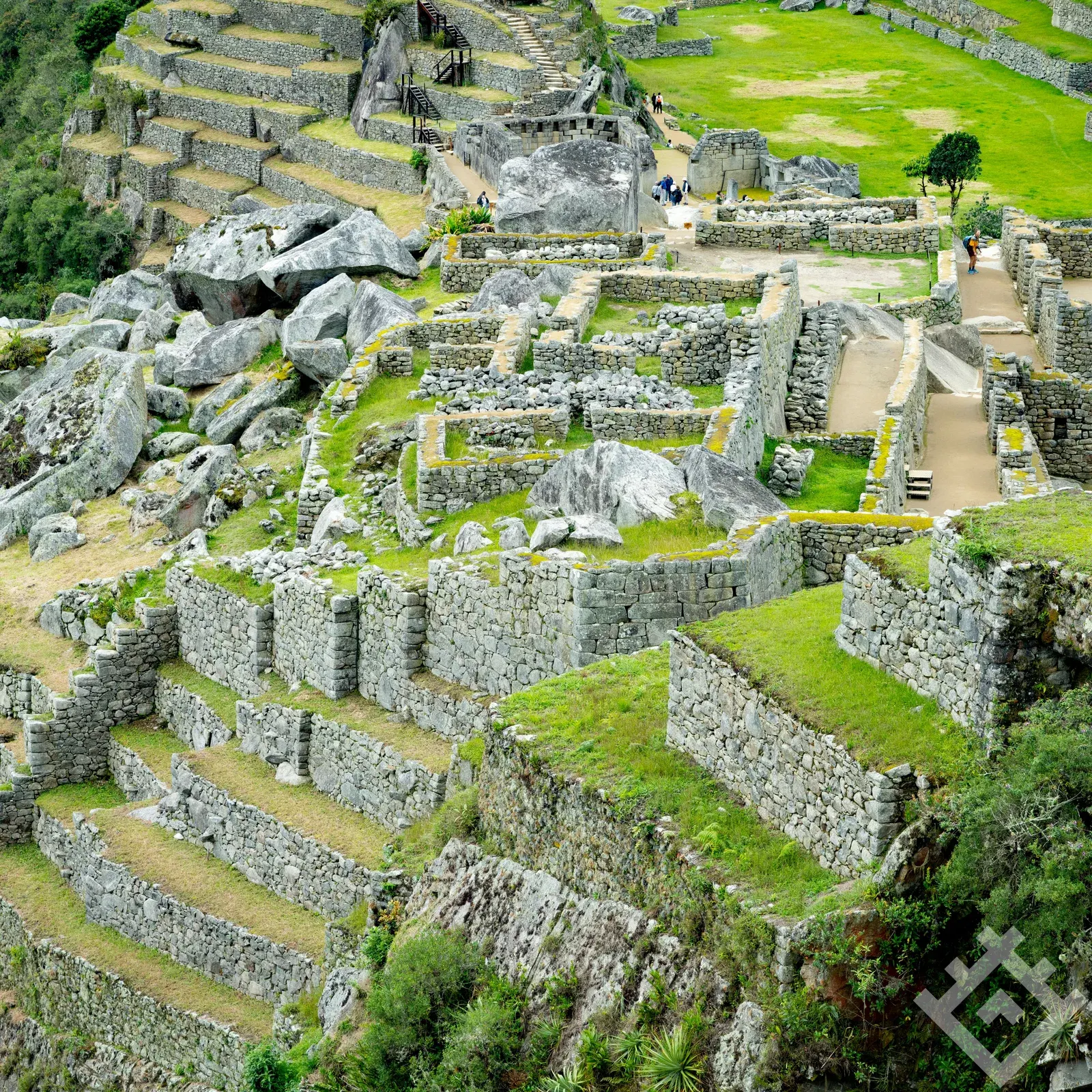 La ciudadela de Machu Picchu con el Huayna Picchu al fondo